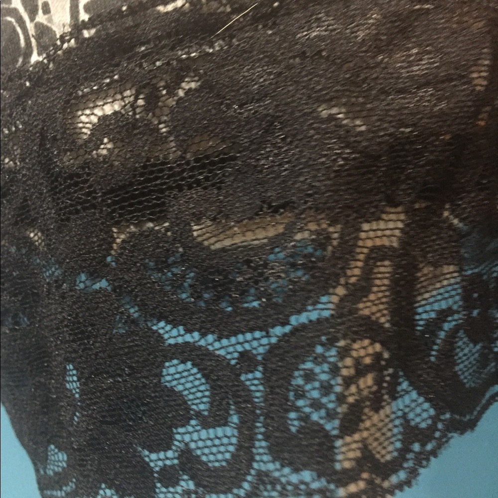 Abstract Lace top - Picture 7 of 8